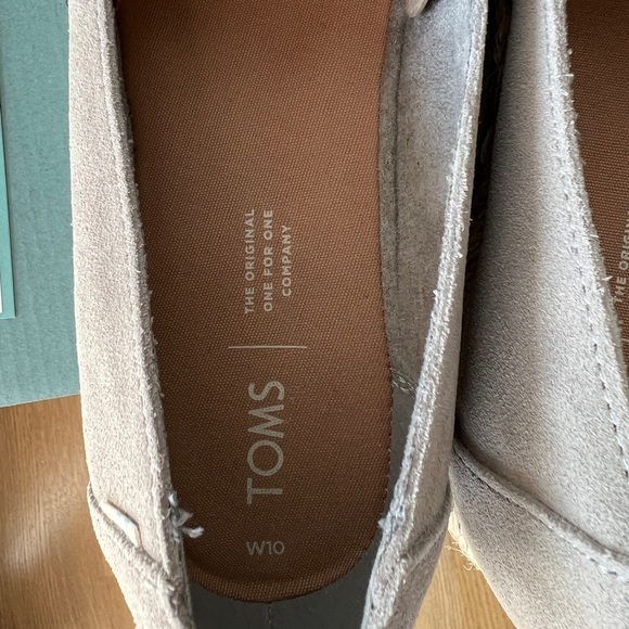 TOMS Palma Drizzle Grey Suede Slip On - Picture 10 of 14